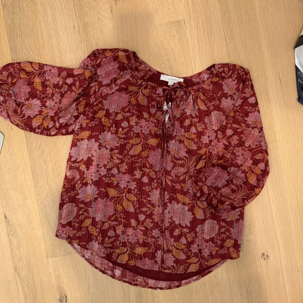 Blouse with now ties